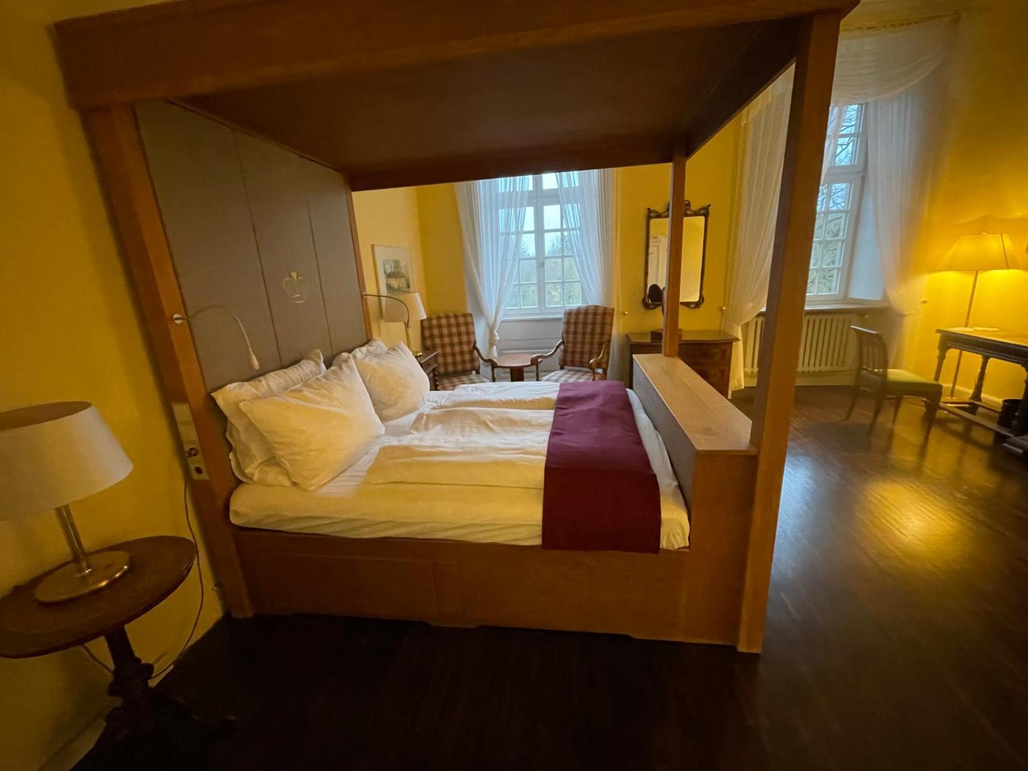 Hotel Schloss Hoehnscheid Bad Arolsen Exteriér fotografie